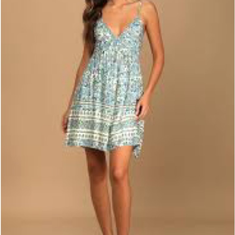 Lulu’s blue mini dress size large blue floral Sunny Sunday NWT